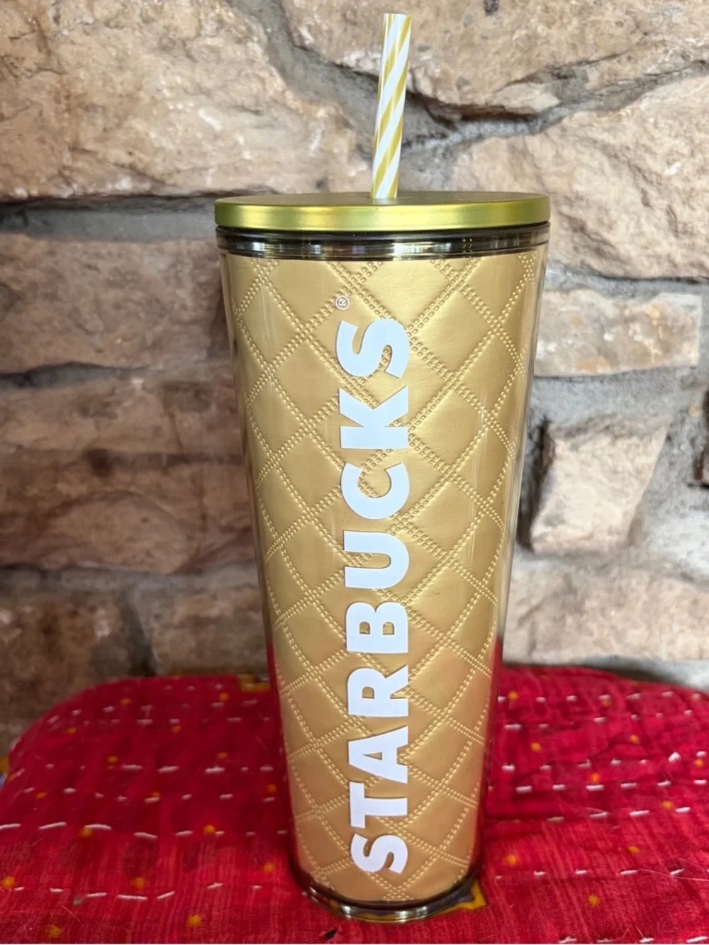 NWT Starbucks Holiday 2024 Metallic Gold Quilted Venti Tumbler 24oz 710mL